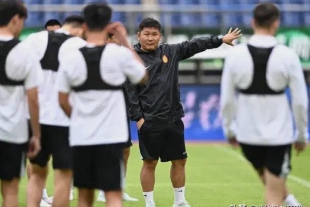 米特里策一过三后助攻高迪破门，浙江2-1泰山