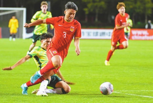 结合2名日本中卫的特点，我觉得今晚谢晋大可能是中国队的奇兵。