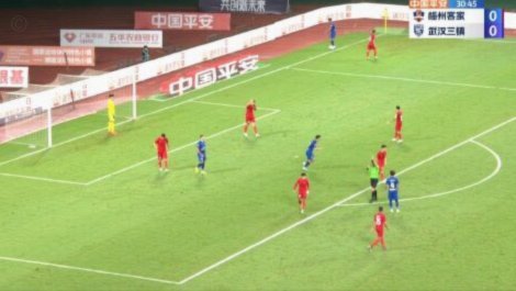 斯坦丘射门被挡 阿奇姆彭补射破门 英博3-0新鹏城